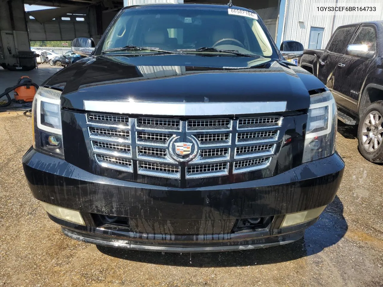 1GYS3CEF6BR164733 2011 Cadillac Escalade Premium