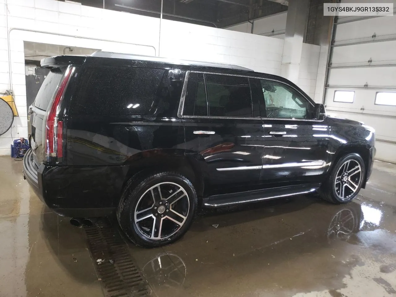 1GYS4BKJ9GR135332 2016 Cadillac Escalade Luxury