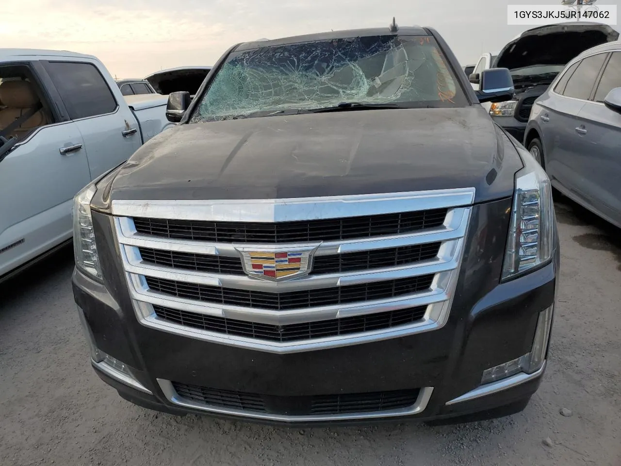 1GYS3JKJ5JR147062 2018 Cadillac Escalade Esv Premium Luxury