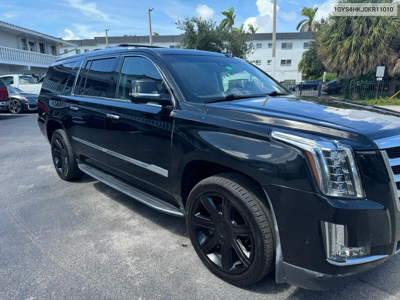 1GYS4HKJ0KR11010 2019 Cadillac Escalade Esv Luxury