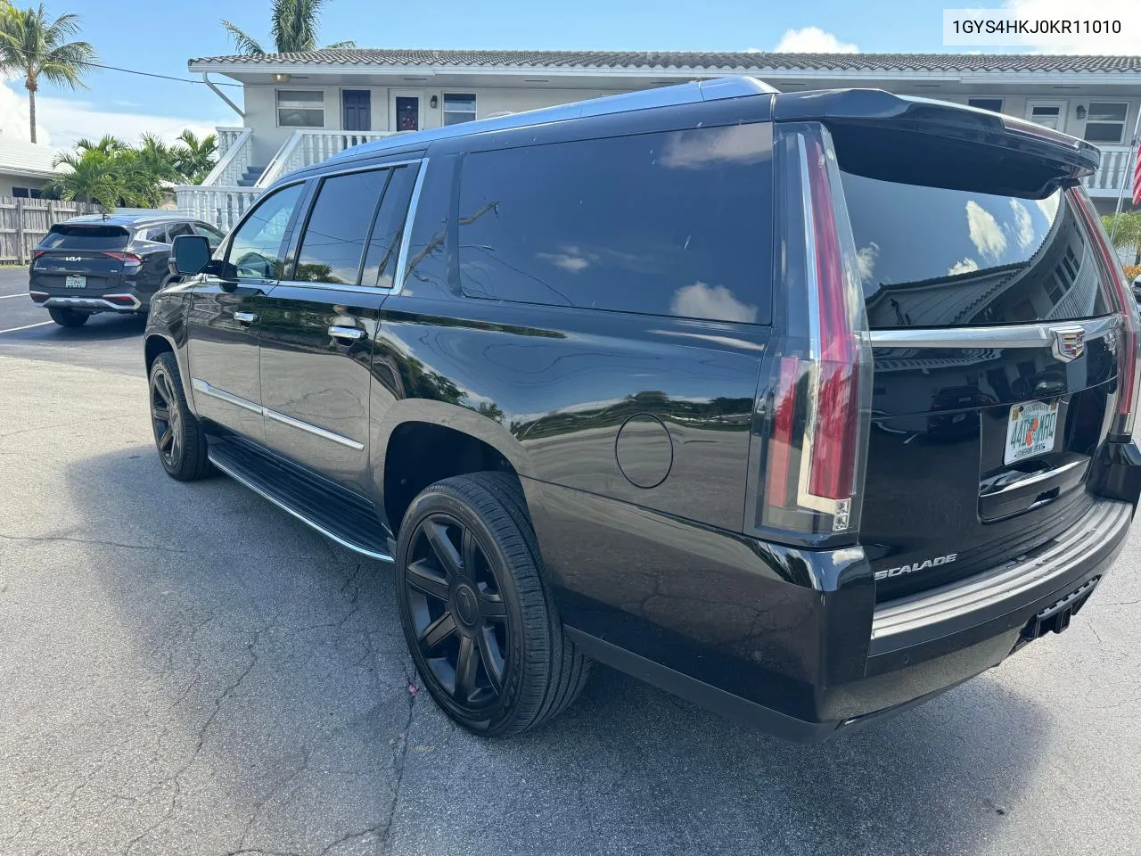 2019 Cadillac Escalade Esv Luxury VIN: 1GYS4HKJ0KR11010 Lot: 70890514