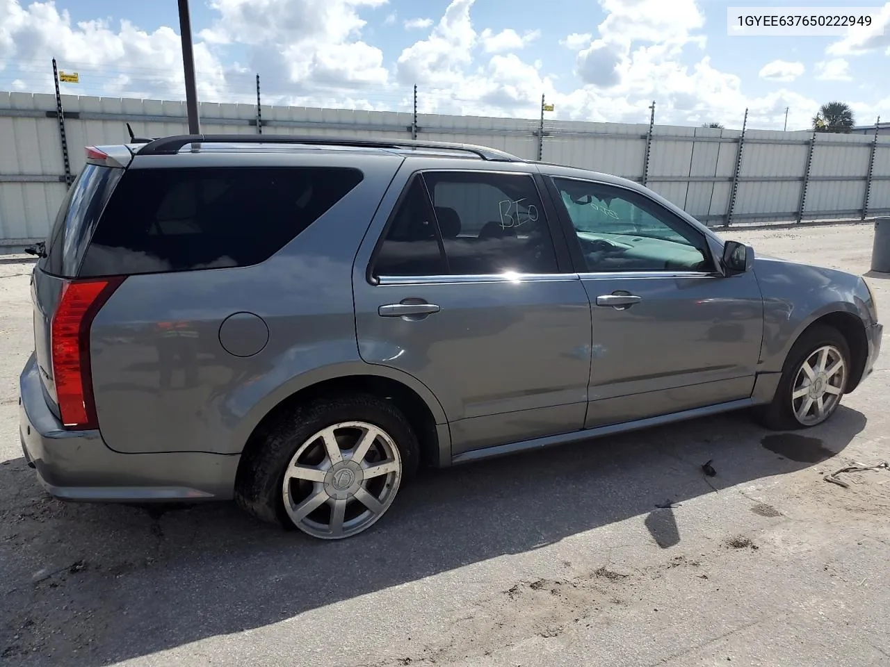 2005 Cadillac Srx VIN: 1GYEE637650222949 Lot: 76823704