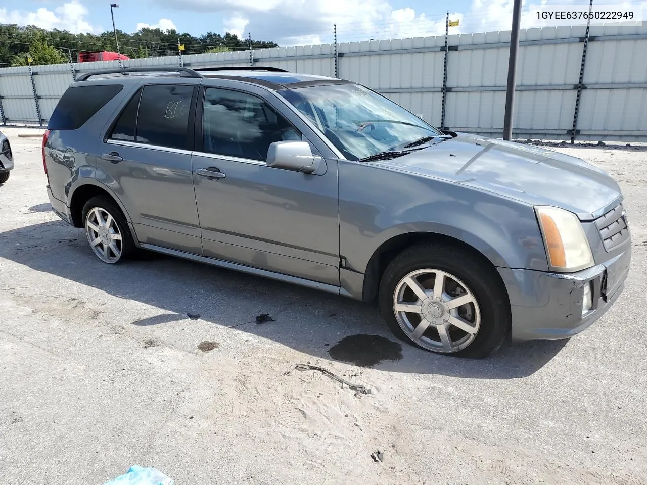 2005 Cadillac Srx VIN: 1GYEE637650222949 Lot: 76823704