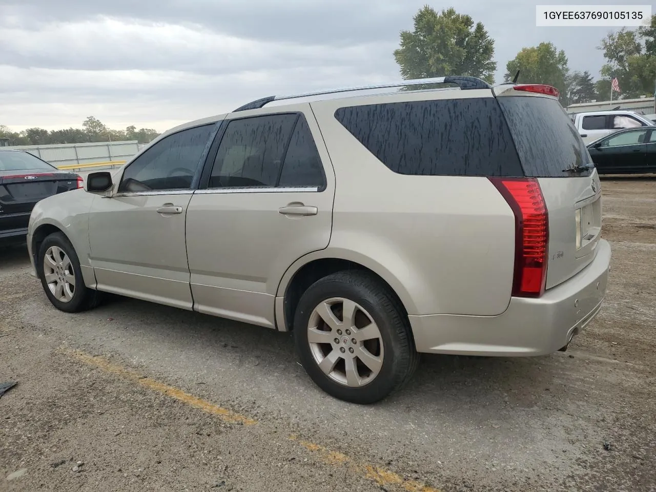 2009 Cadillac Srx VIN: 1GYEE637690105135 Lot: 75556174