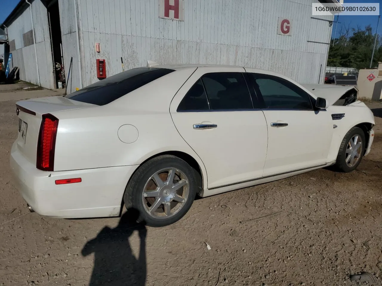 1G6DW6ED9B0102630 2011 Cadillac Sts Luxury