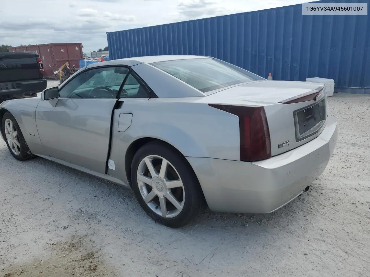 2004 Cadillac Xlr VIN: 1G6YV34A945601007 Lot: 77077394