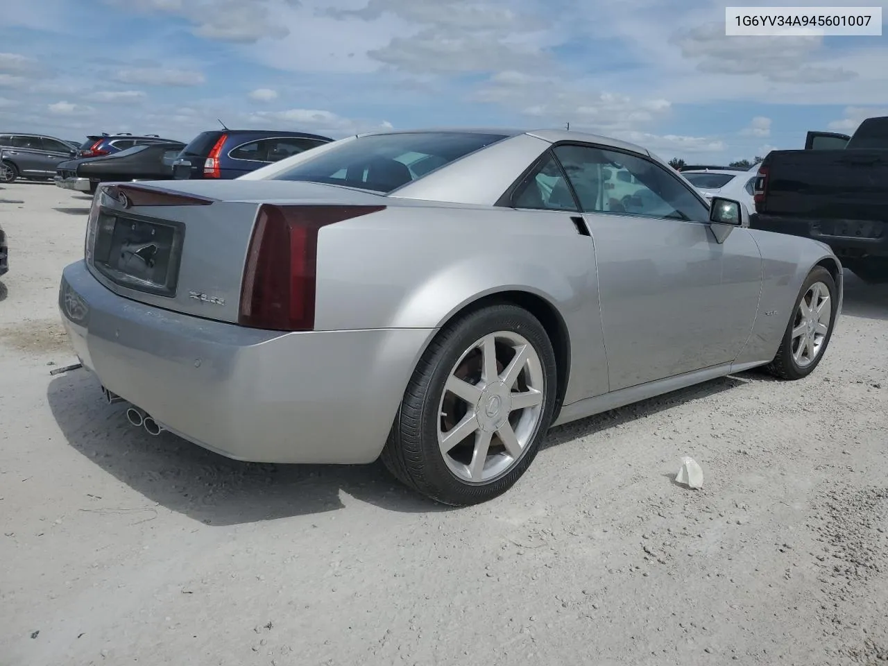 2004 Cadillac Xlr VIN: 1G6YV34A945601007 Lot: 77077394