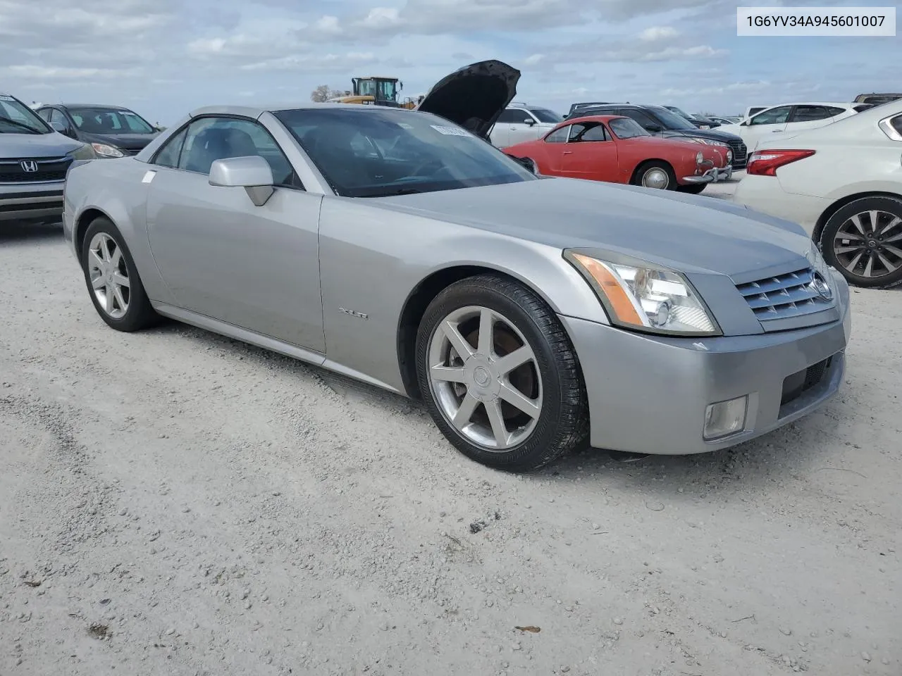 2004 Cadillac Xlr VIN: 1G6YV34A945601007 Lot: 77077394