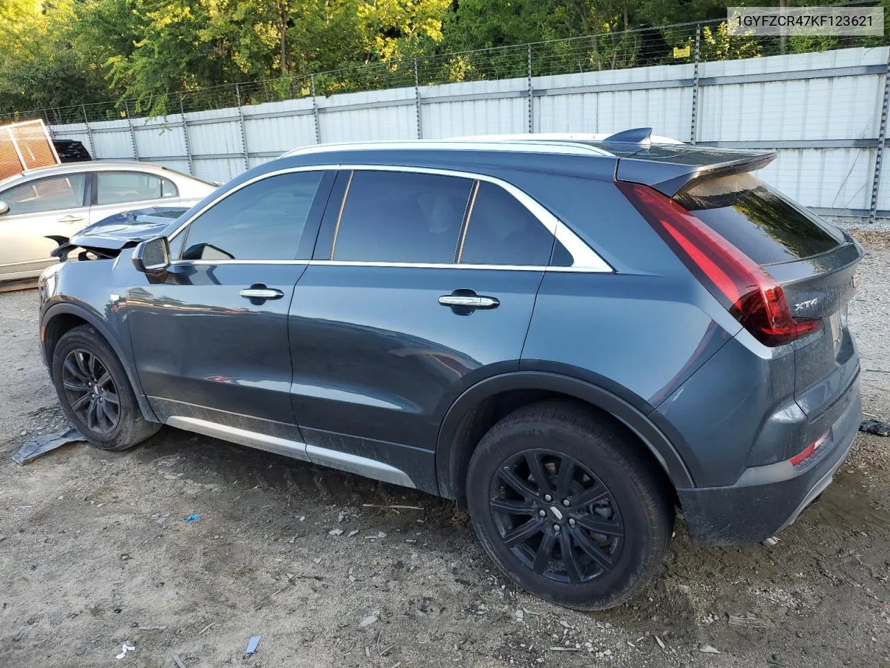 1GYFZCR47KF123621 2019 Cadillac Xt4 Premium Luxury