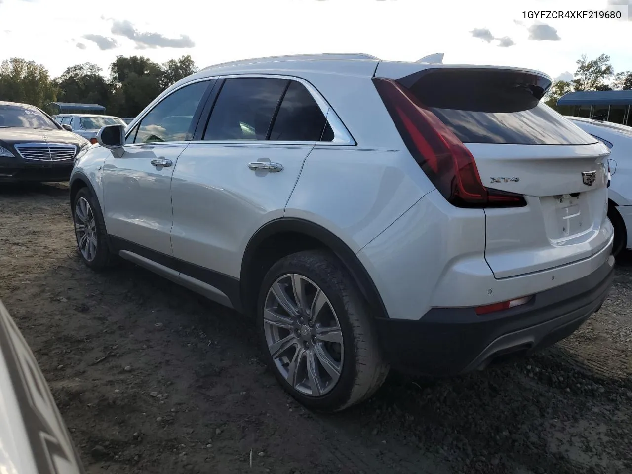 1GYFZCR4XKF219680 2019 Cadillac Xt4 Premium Luxury