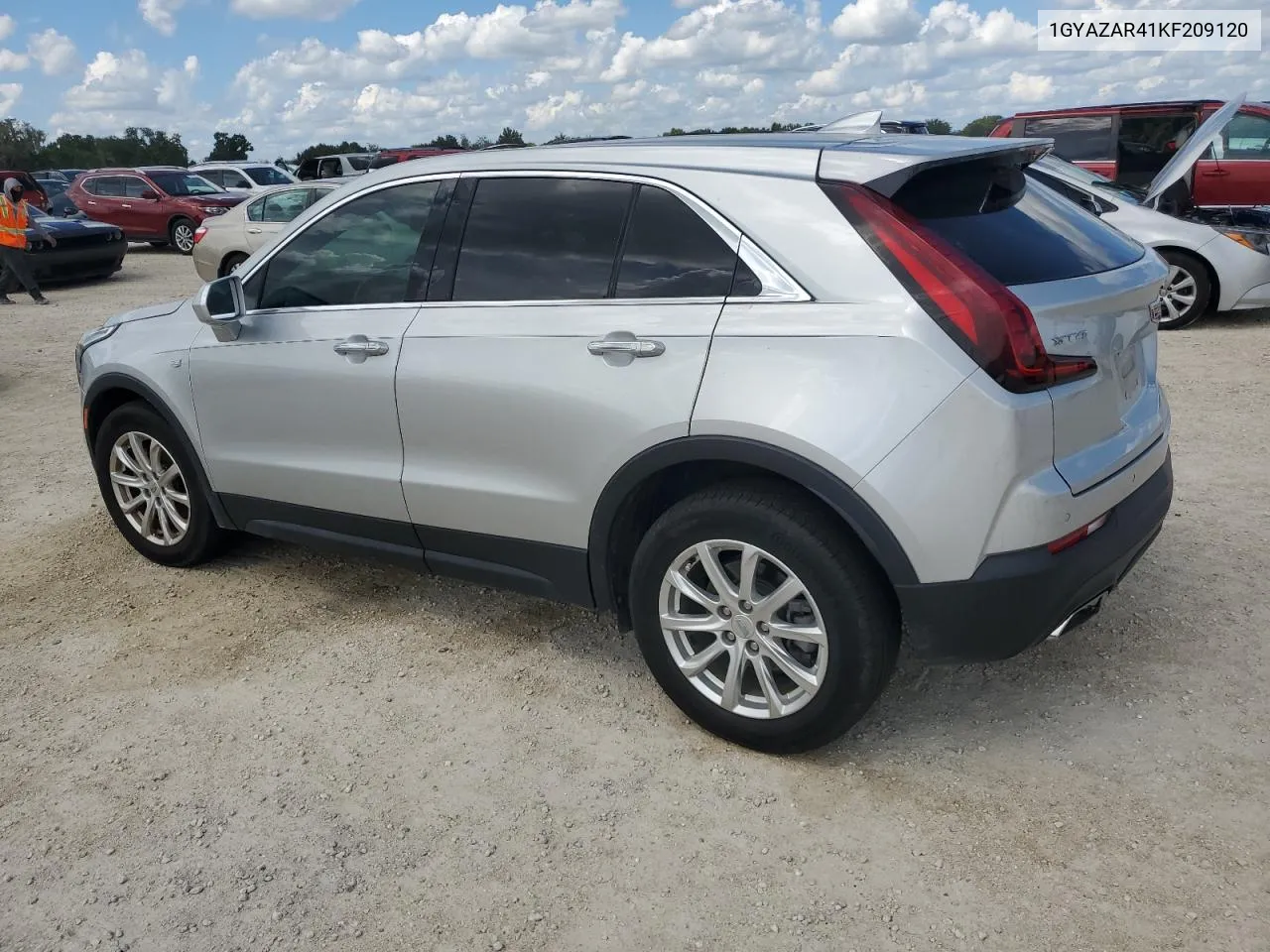 1GYAZAR41KF209120 2019 Cadillac Xt4 Luxury