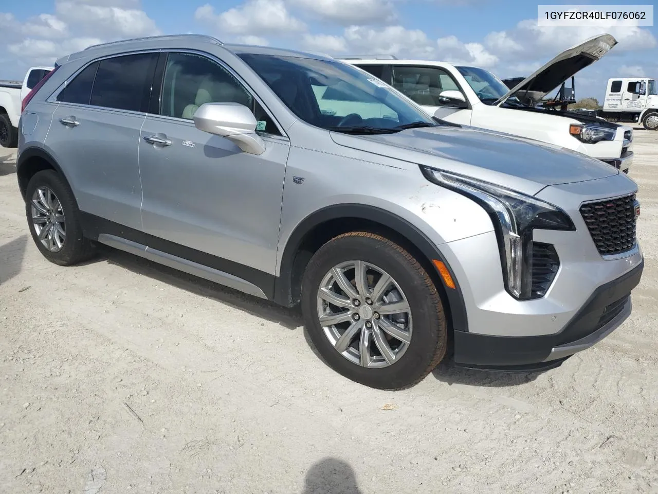 2020 Cadillac Xt4 Premium Luxury VIN: 1GYFZCR40LF076062 Lot: 77408634