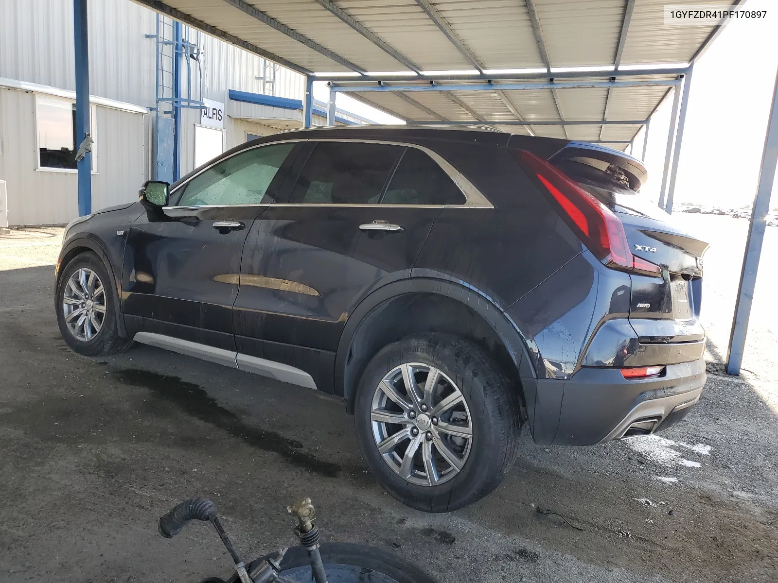 2023 Cadillac Xt4 Premium Luxury VIN: 1GYFZDR41PF170897 Lot: 55013654