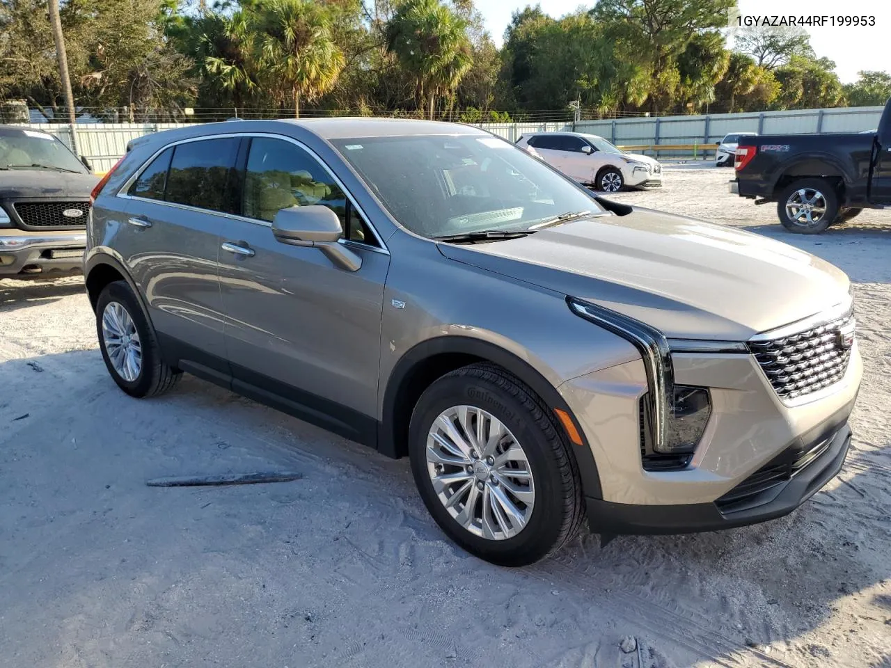 2024 Cadillac Xt4 Luxury VIN: 1GYAZAR44RF199953 Lot: 75101564