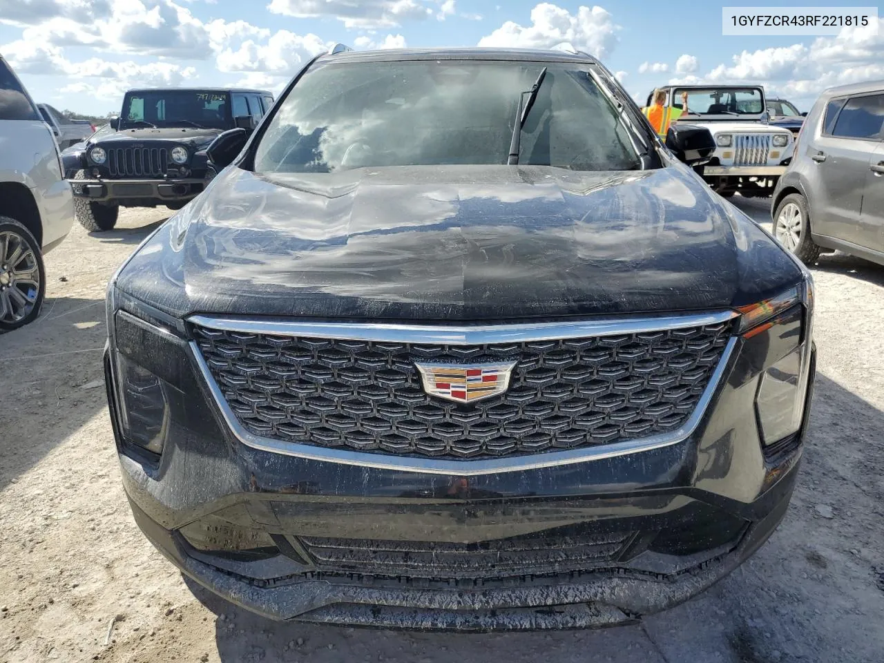 2024 Cadillac Xt4 Premium Luxury VIN: 1GYFZCR43RF221815 Lot: 77815074