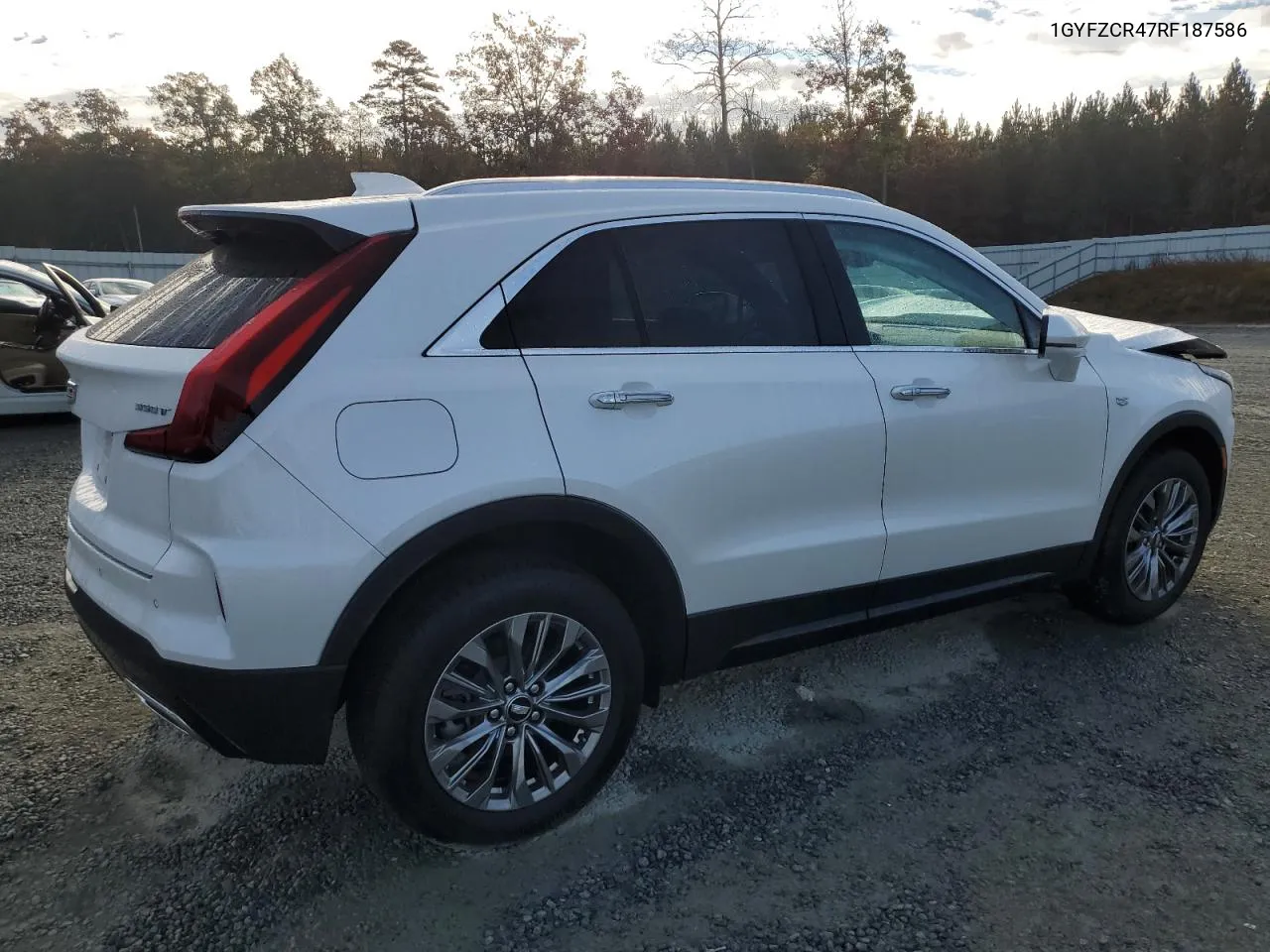 2024 Cadillac Xt4 Premium Luxury VIN: 1GYFZCR47RF187586 Lot: 79236764