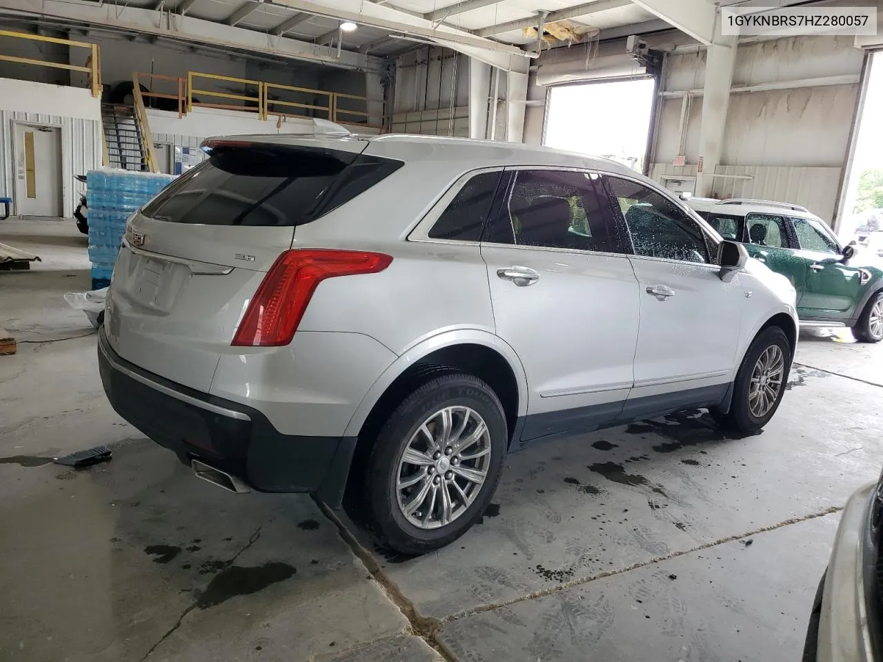 1GYKNBRS7HZ280057 2017 Cadillac Xt5 Luxury