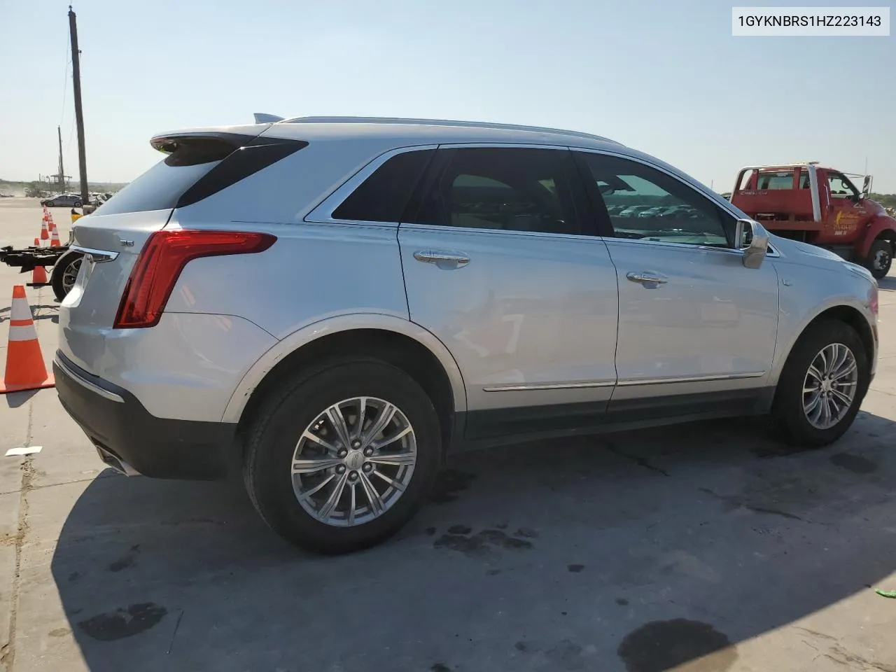 1GYKNBRS1HZ223143 2017 Cadillac Xt5 Luxury