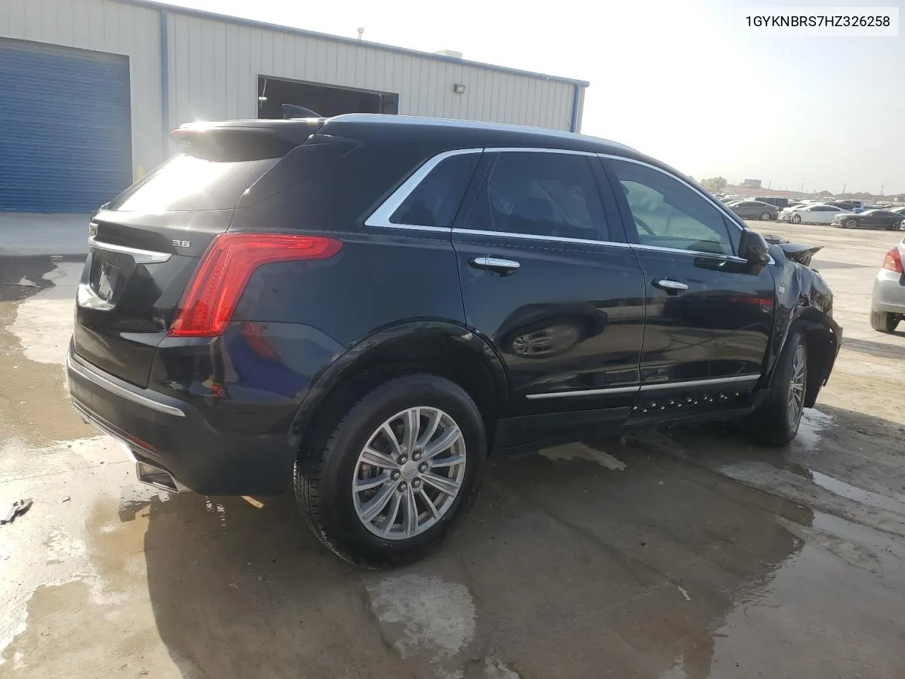 1GYKNBRS7HZ326258 2017 Cadillac Xt5 Luxury