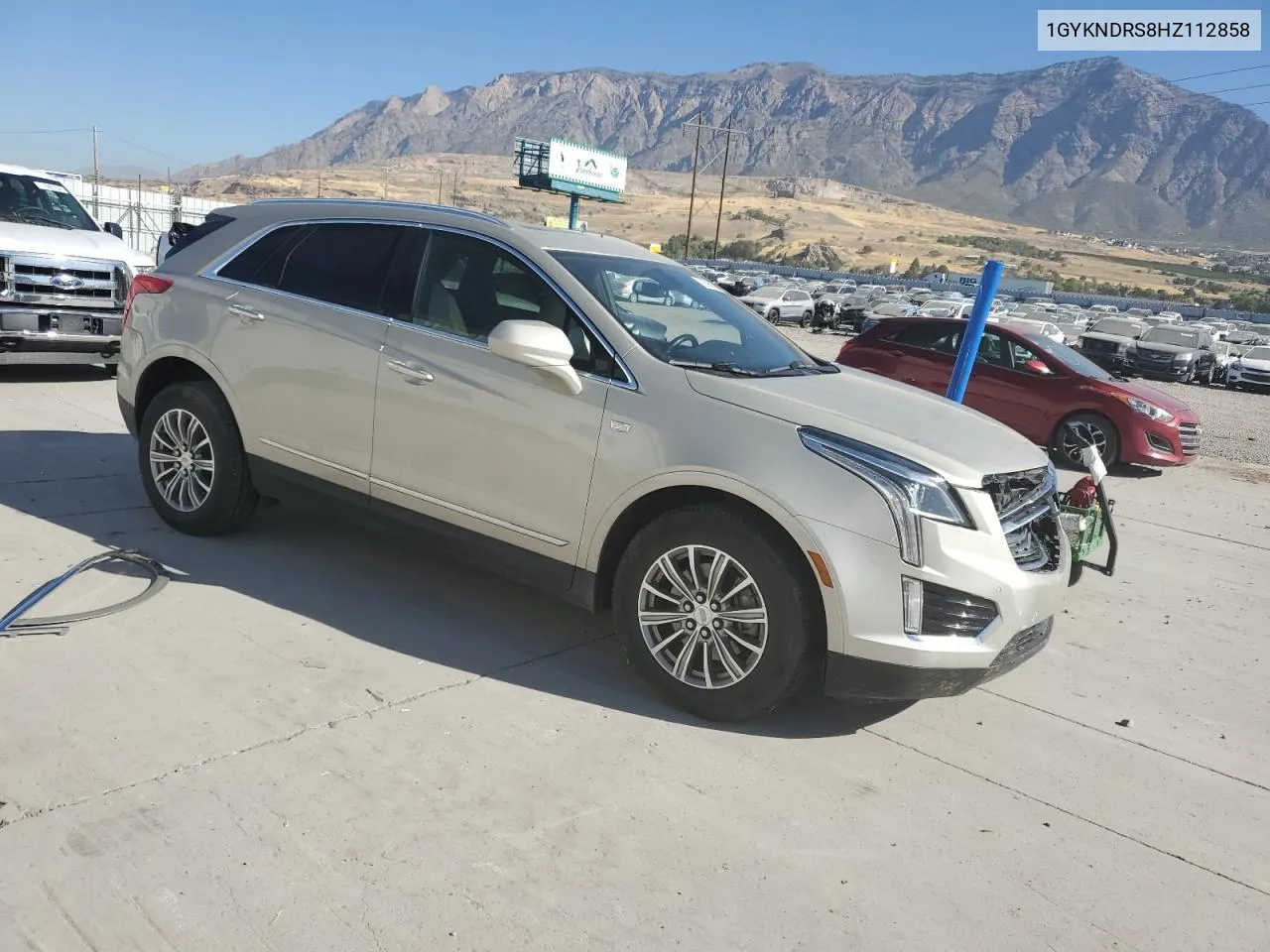 1GYKNDRS8HZ112858 2017 Cadillac Xt5 Luxury