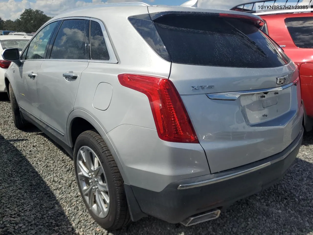 1GYKNBRS7HZ123385 2017 Cadillac Xt5 Luxury