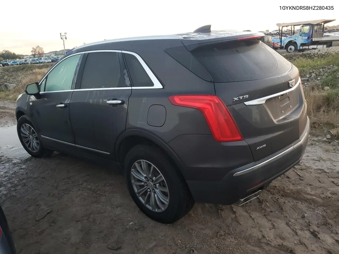 1GYKNDRS8HZ280435 2017 Cadillac Xt5 Luxury