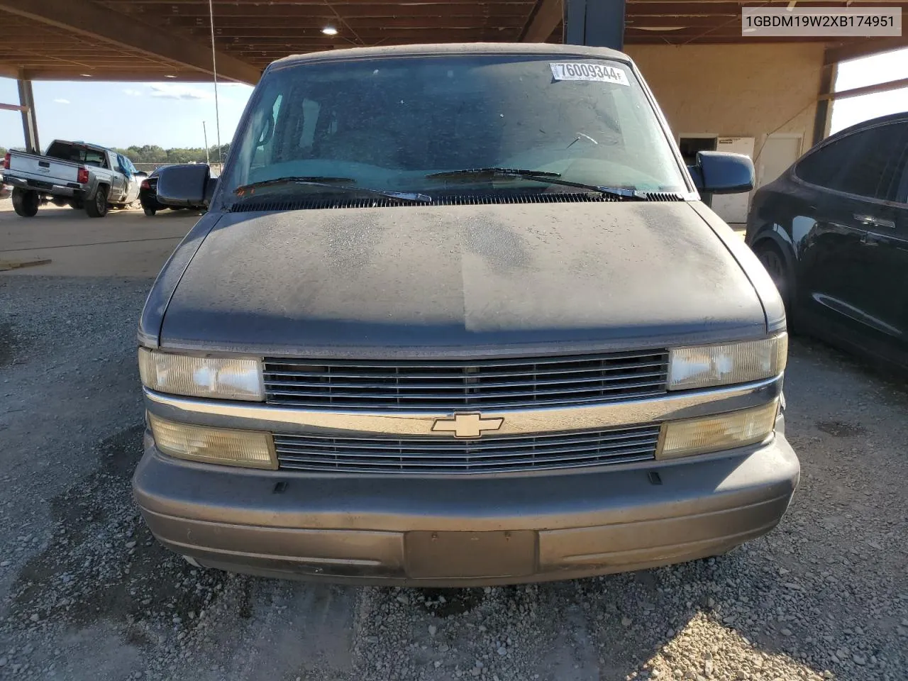 1999 Chevrolet Astro VIN: 1GBDM19W2XB174951 Lot: 76009344