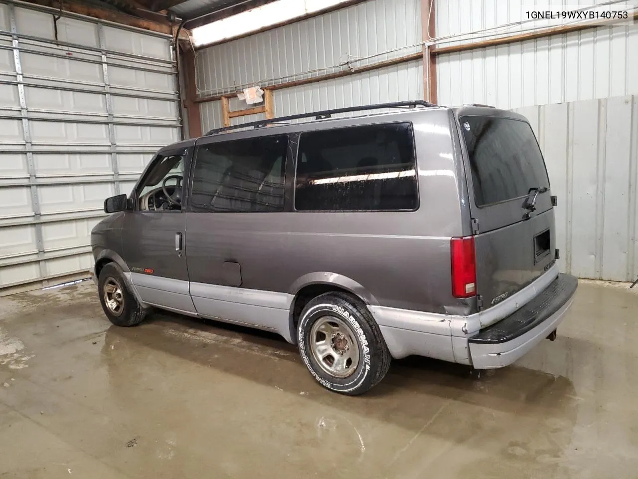 2000 Chevrolet Astro VIN: 1GNEL19WXYB140753 Lot: 74493894