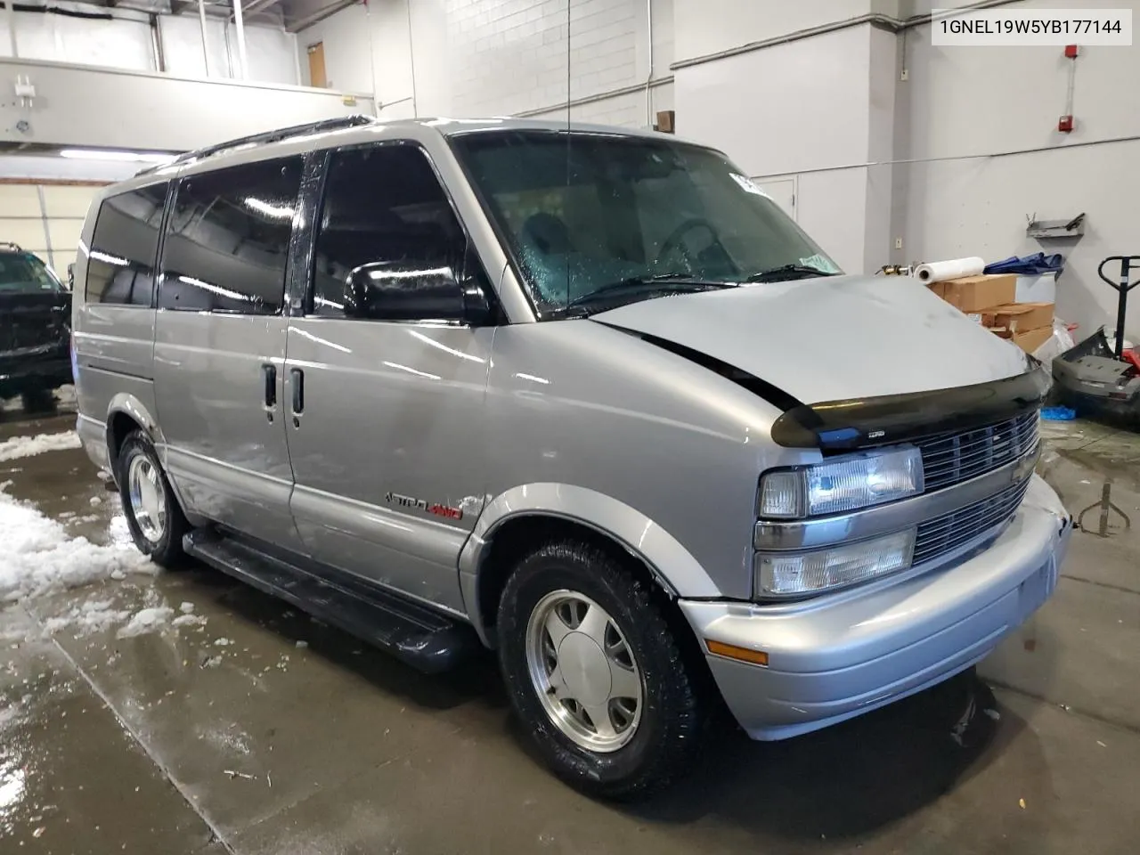 2000 Chevrolet Astro VIN: 1GNEL19W5YB177144 Lot: 79473014