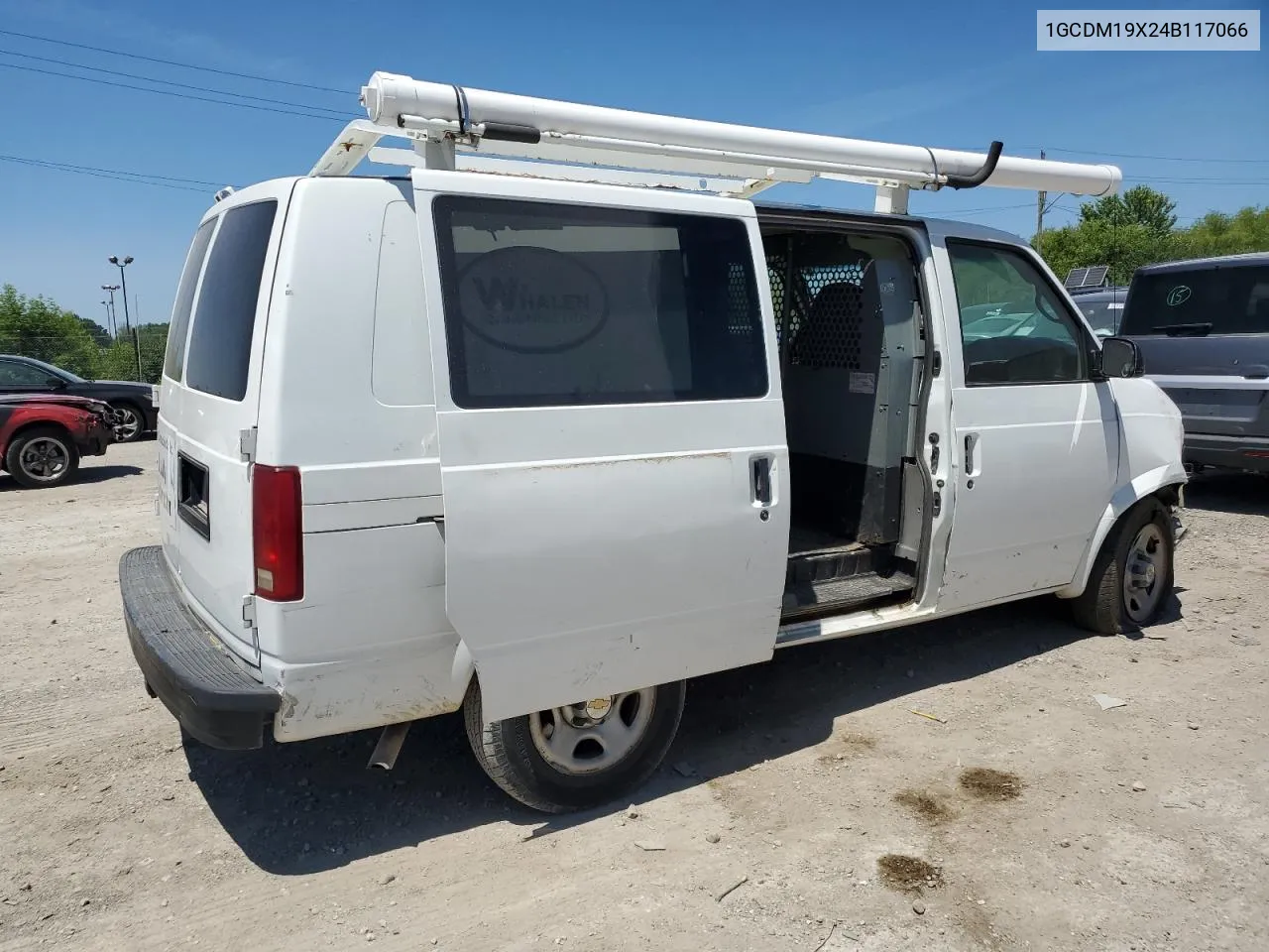 2004 Chevrolet Astro VIN: 1GCDM19X24B117066 Lot: 69694784