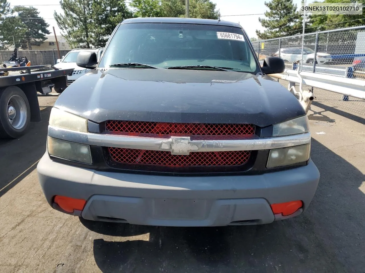 2002 Chevrolet Avalanche K1500 VIN: 3GNEK13T02G102710 Lot: 65681794