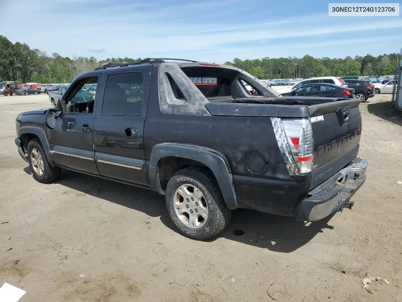 2004 Chevrolet Avalanche C1500 VIN: 3GNEC12T24G123706 Lot: 56746854