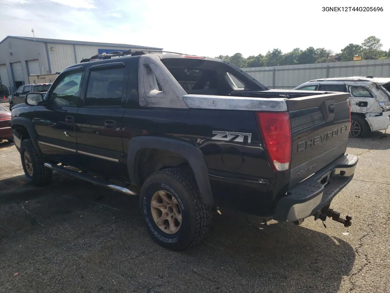 2004 Chevrolet Avalanche K1500 VIN: 3GNEK12T44G205696 Lot: 68937474