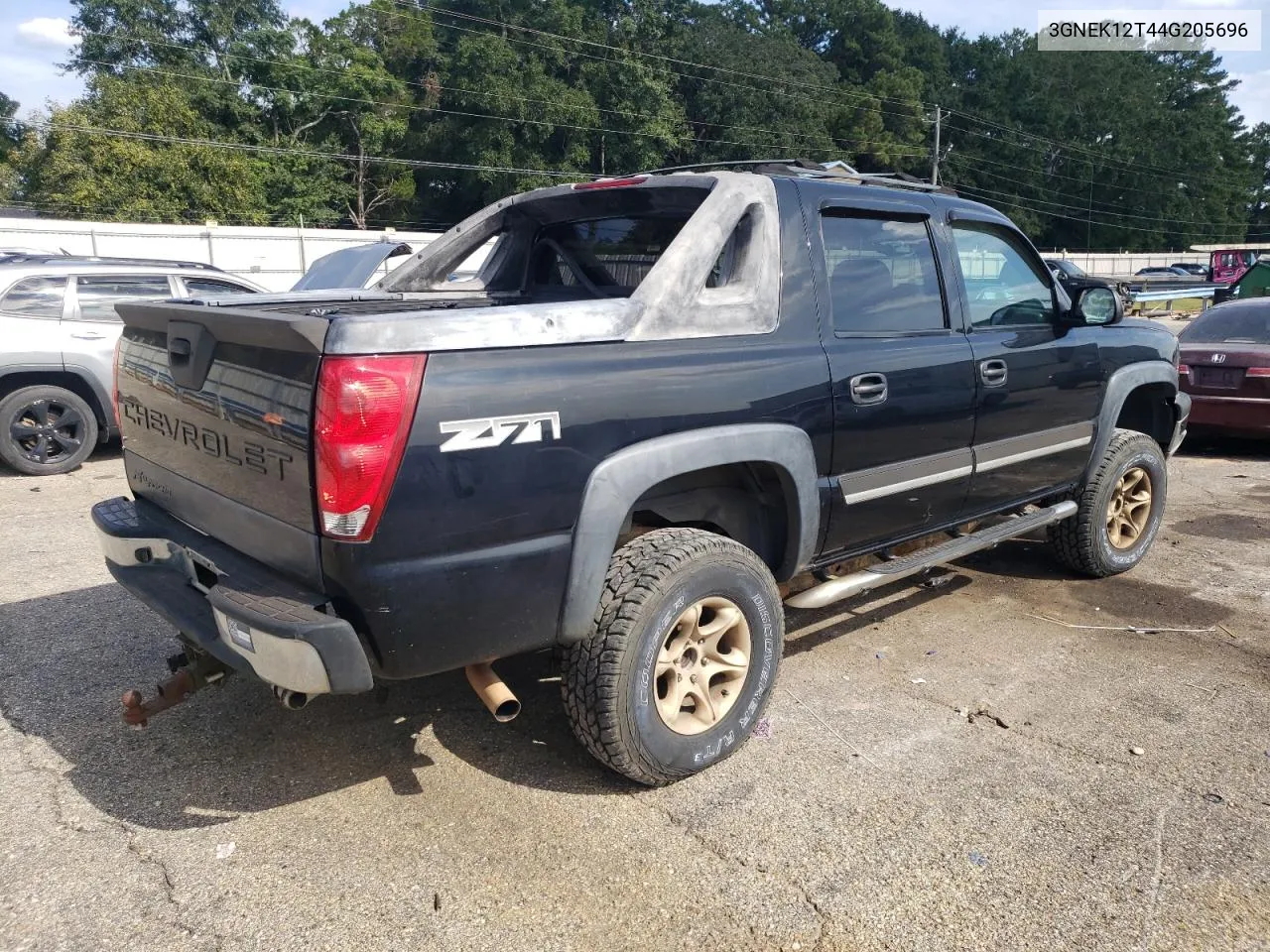 2004 Chevrolet Avalanche K1500 VIN: 3GNEK12T44G205696 Lot: 68937474