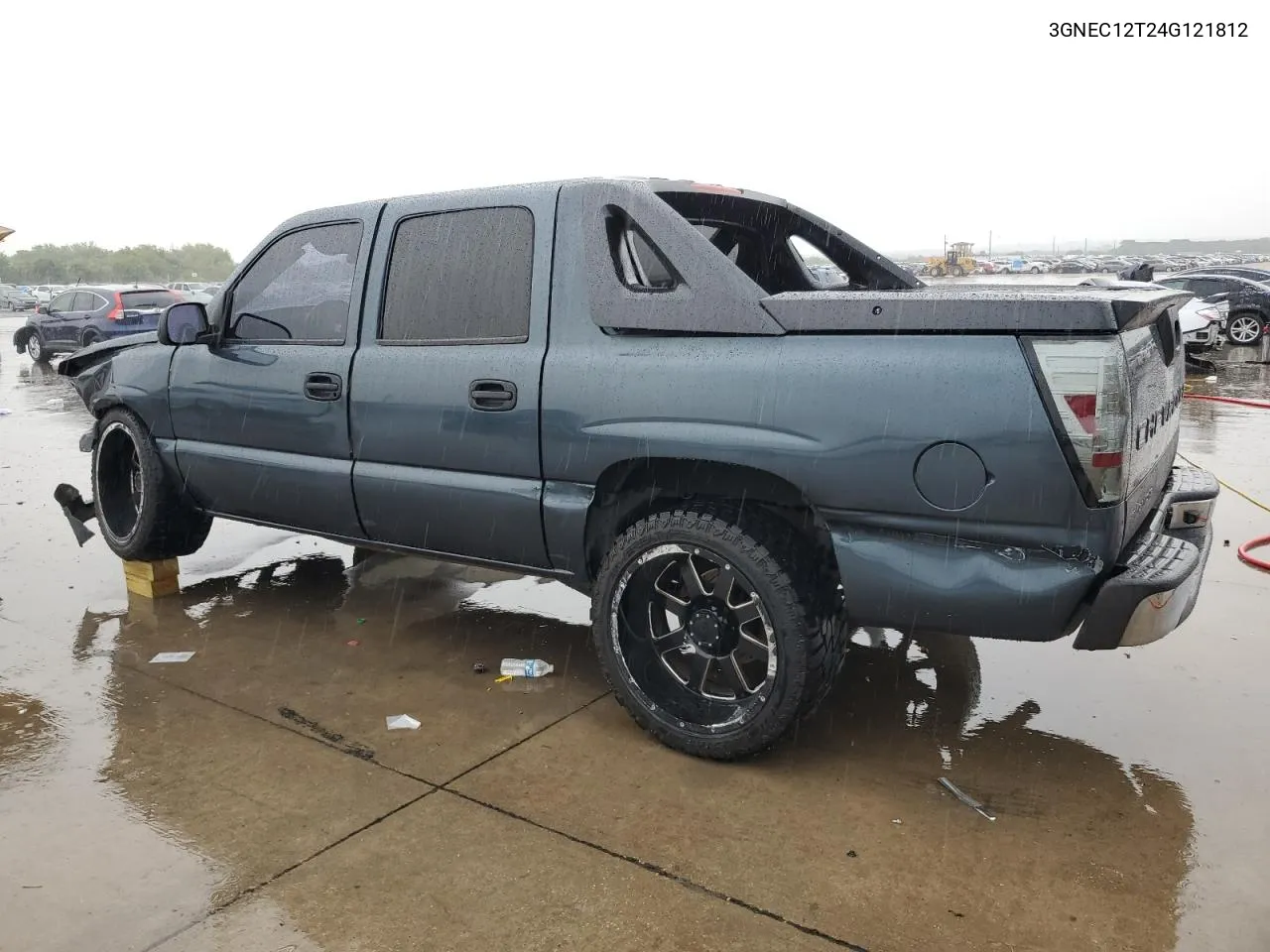 2004 Chevrolet Avalanche C1500 VIN: 3GNEC12T24G121812 Lot: 69876884