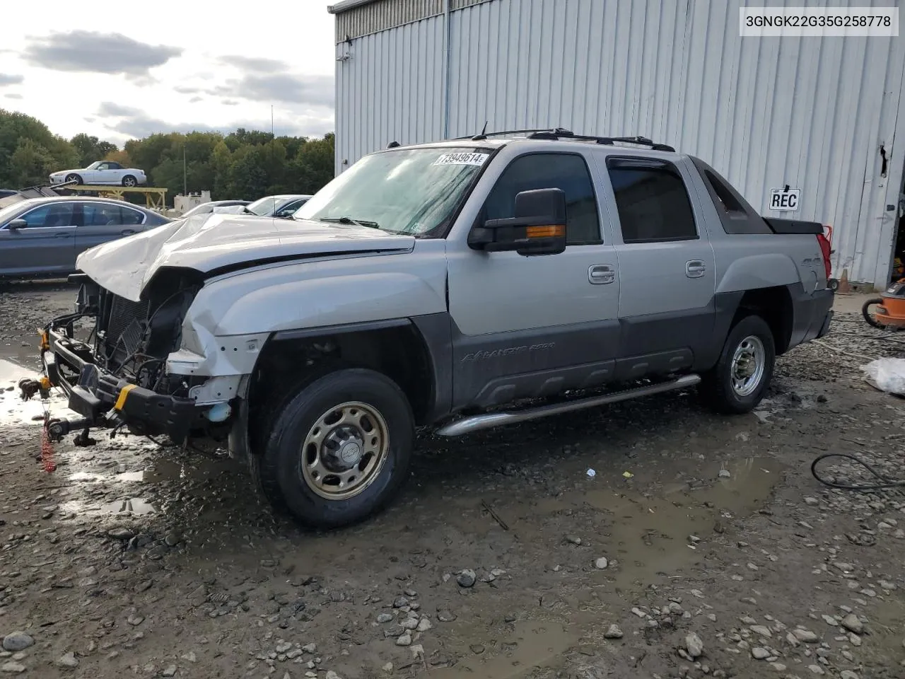 2005 Chevrolet Avalanche K2500 VIN: 3GNGK22G35G258778 Lot: 73949614