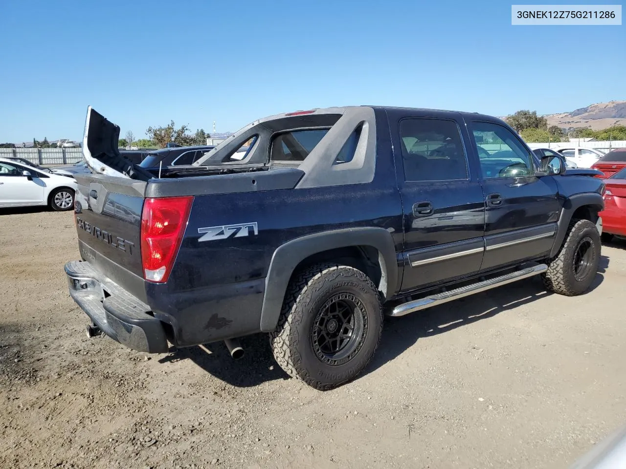 2005 Chevrolet Avalanche K1500 VIN: 3GNEK12Z75G211286 Lot: 76143034