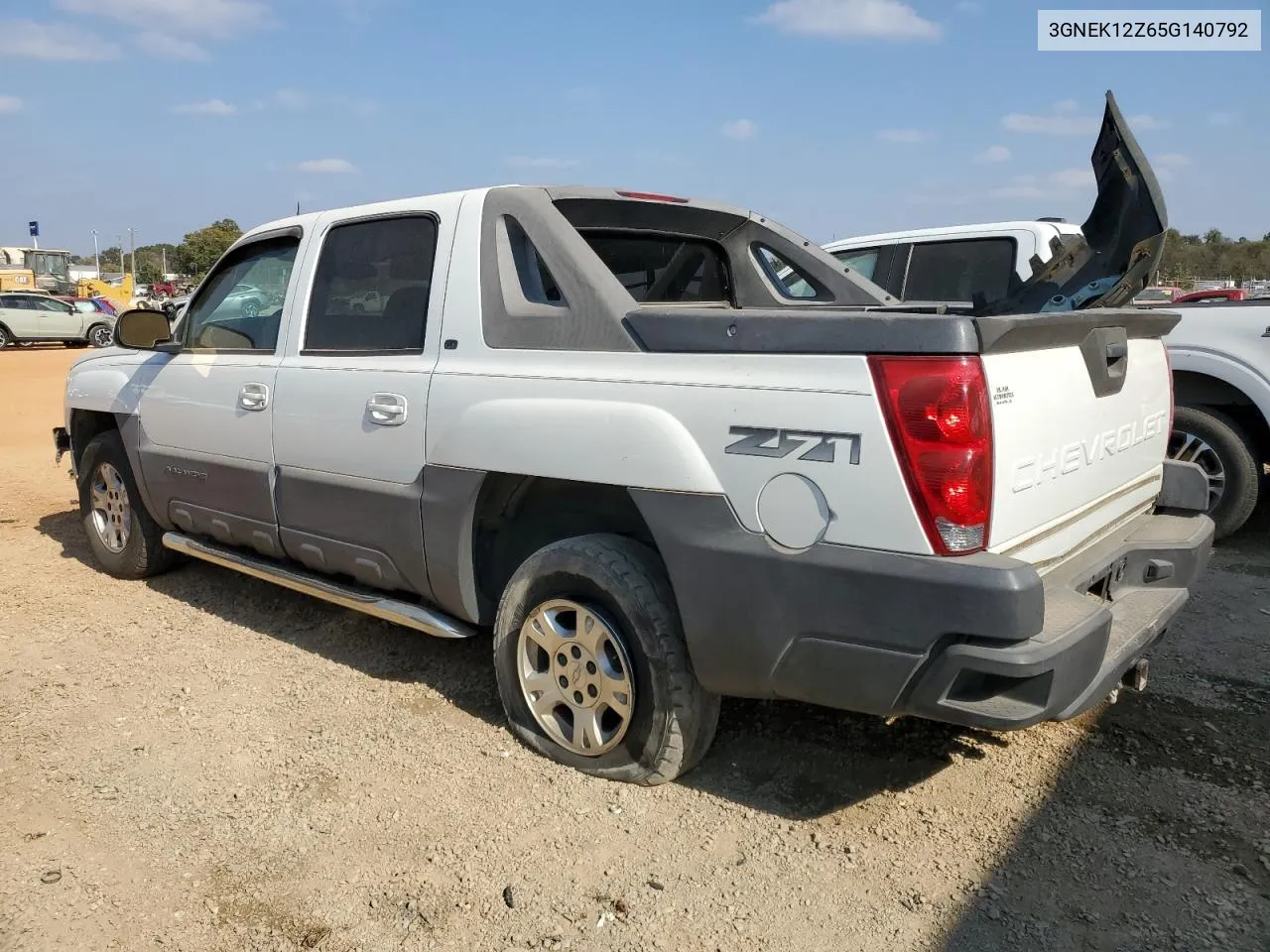 2005 Chevrolet Avalanche K1500 VIN: 3GNEK12Z65G140792 Lot: 77876984