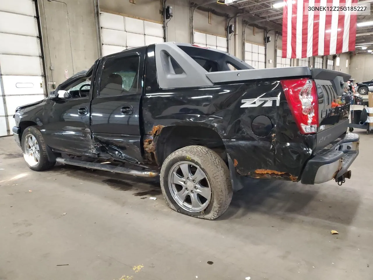 2005 Chevrolet Avalanche K1500 VIN: 3GNEK12Z25G185227 Lot: 79913834