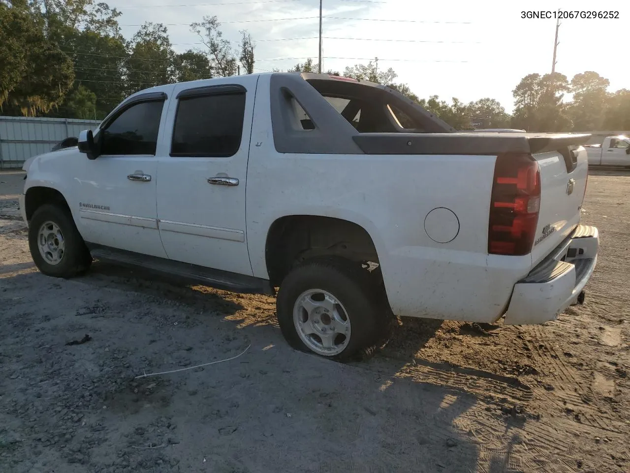 2007 Chevrolet Avalanche C1500 VIN: 3GNEC12067G296252 Lot: 74441804