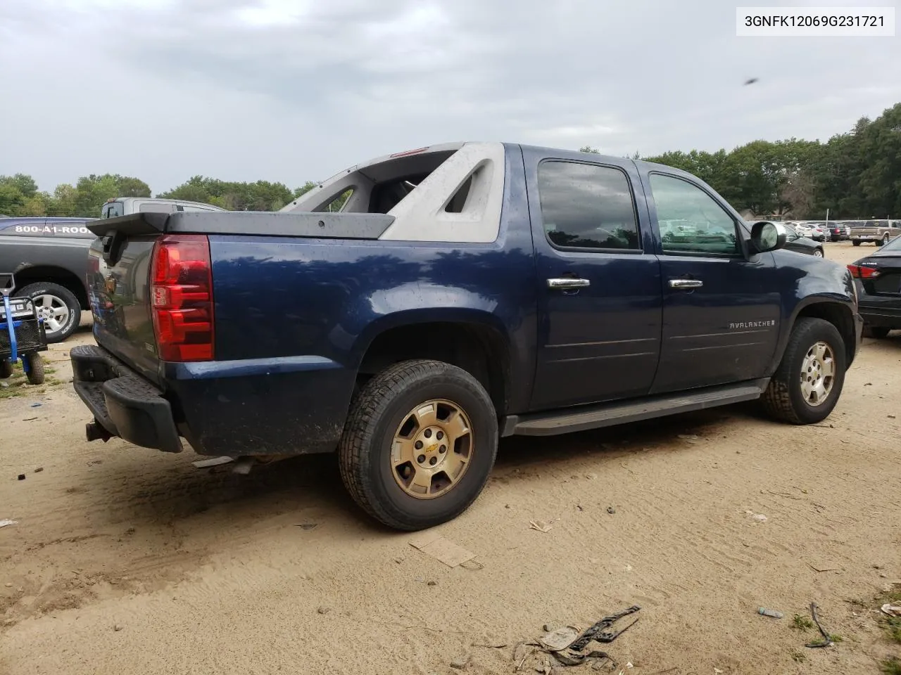 2009 Chevrolet Avalanche K1500 Ls VIN: 3GNFK12069G231721 Lot: 68697974