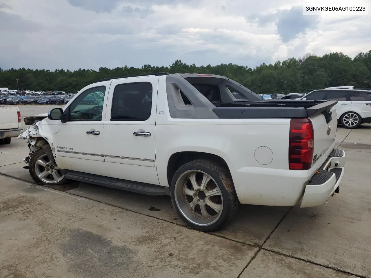 2010 Chevrolet Avalanche Ltz VIN: 3GNVKGE06AG100223 Lot: 69342724