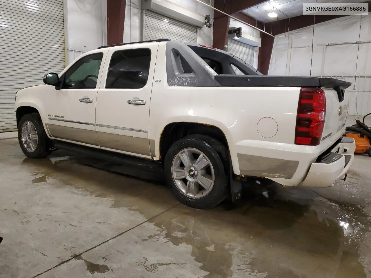 2010 Chevrolet Avalanche Ltz VIN: 3GNVKGE0XAG166886 Lot: 70609884