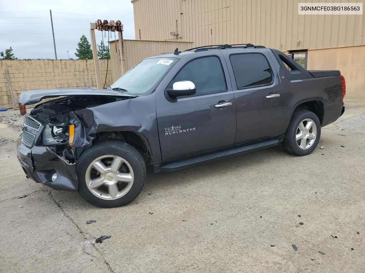 3GNMCFE03BG186563 2011 Chevrolet Avalanche Lt