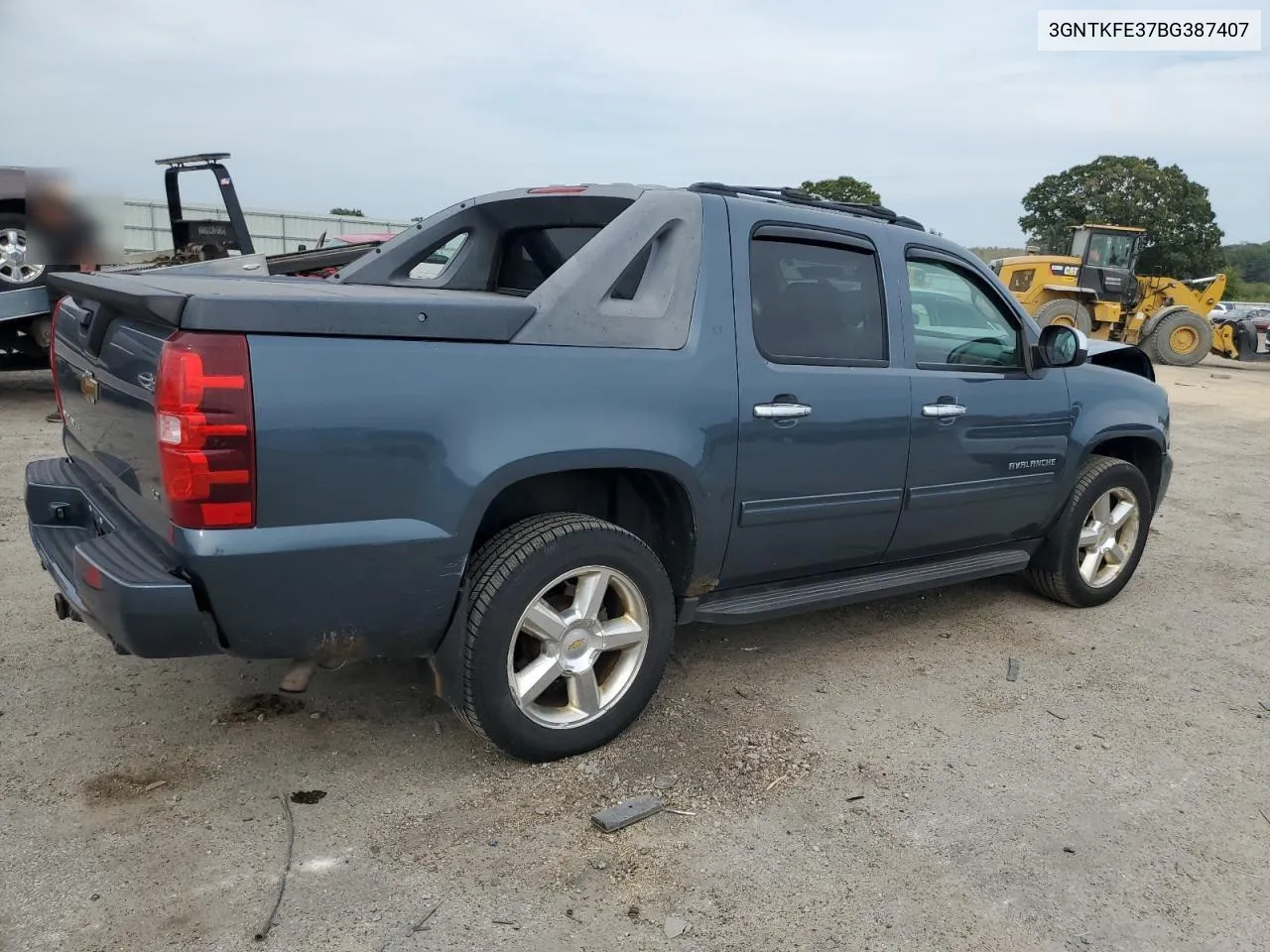 2011 Chevrolet Avalanche Lt VIN: 3GNTKFE37BG387407 Lot: 72122904