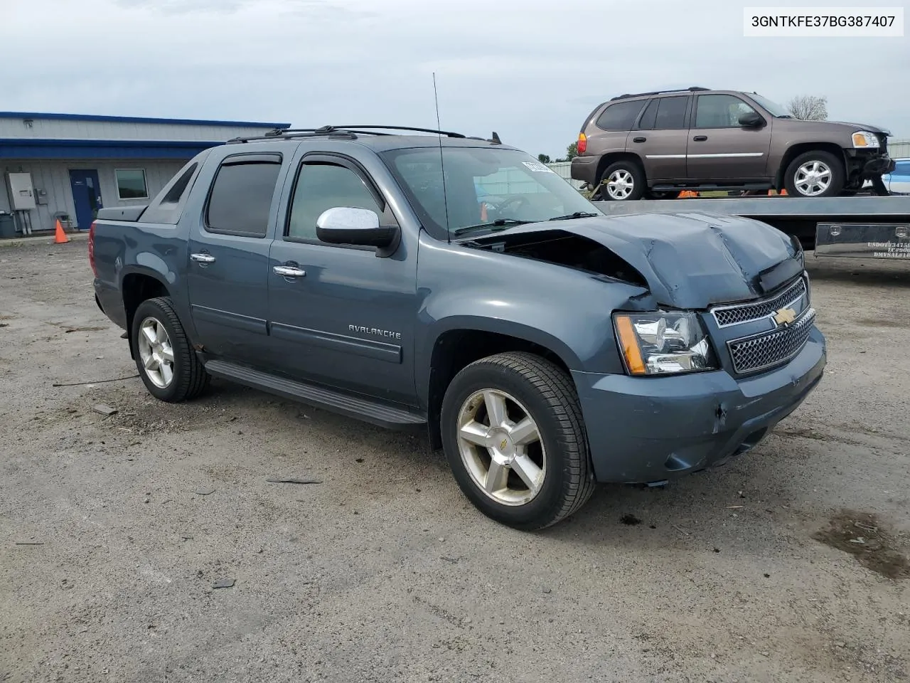 2011 Chevrolet Avalanche Lt VIN: 3GNTKFE37BG387407 Lot: 72122904