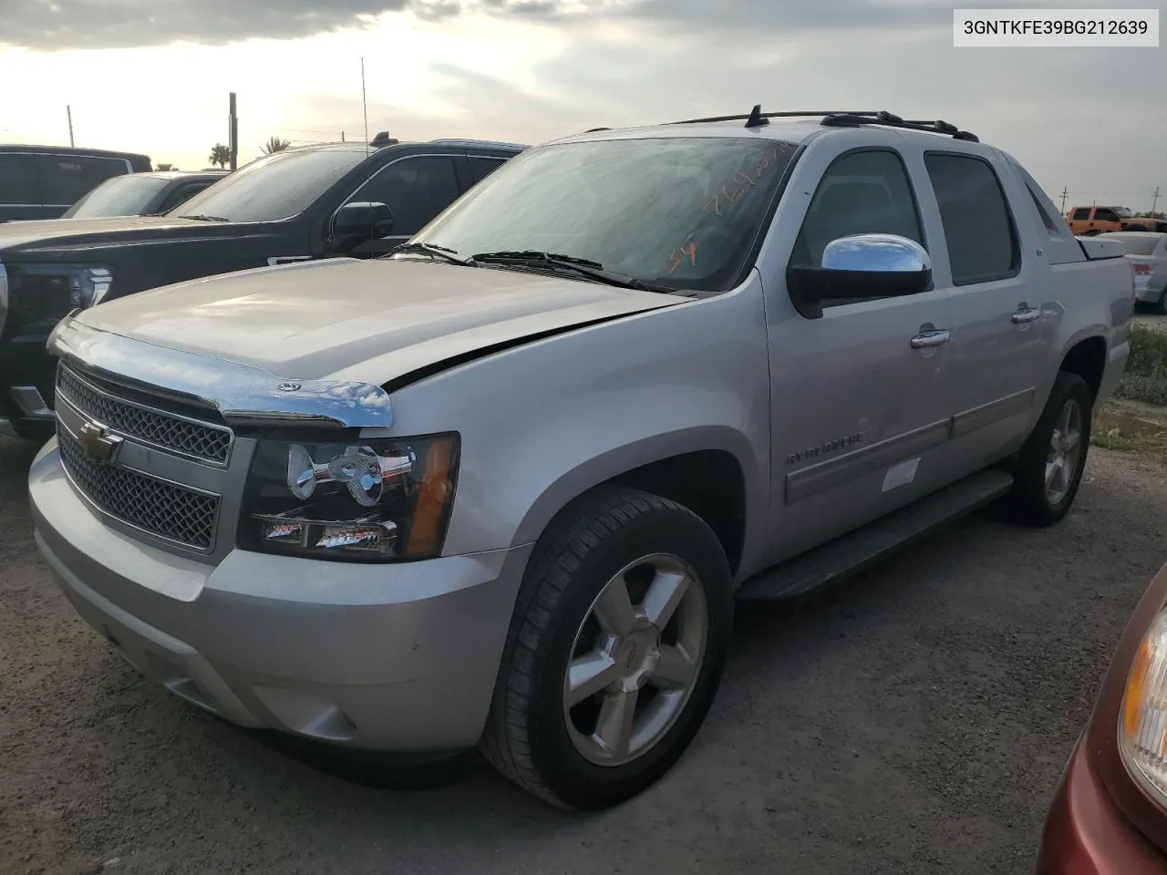 2011 Chevrolet Avalanche Lt VIN: 3GNTKFE39BG212639 Lot: 76450714