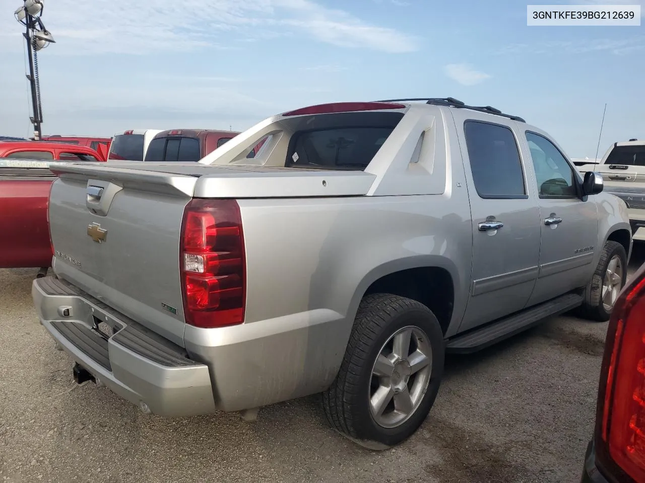 2011 Chevrolet Avalanche Lt VIN: 3GNTKFE39BG212639 Lot: 76450714