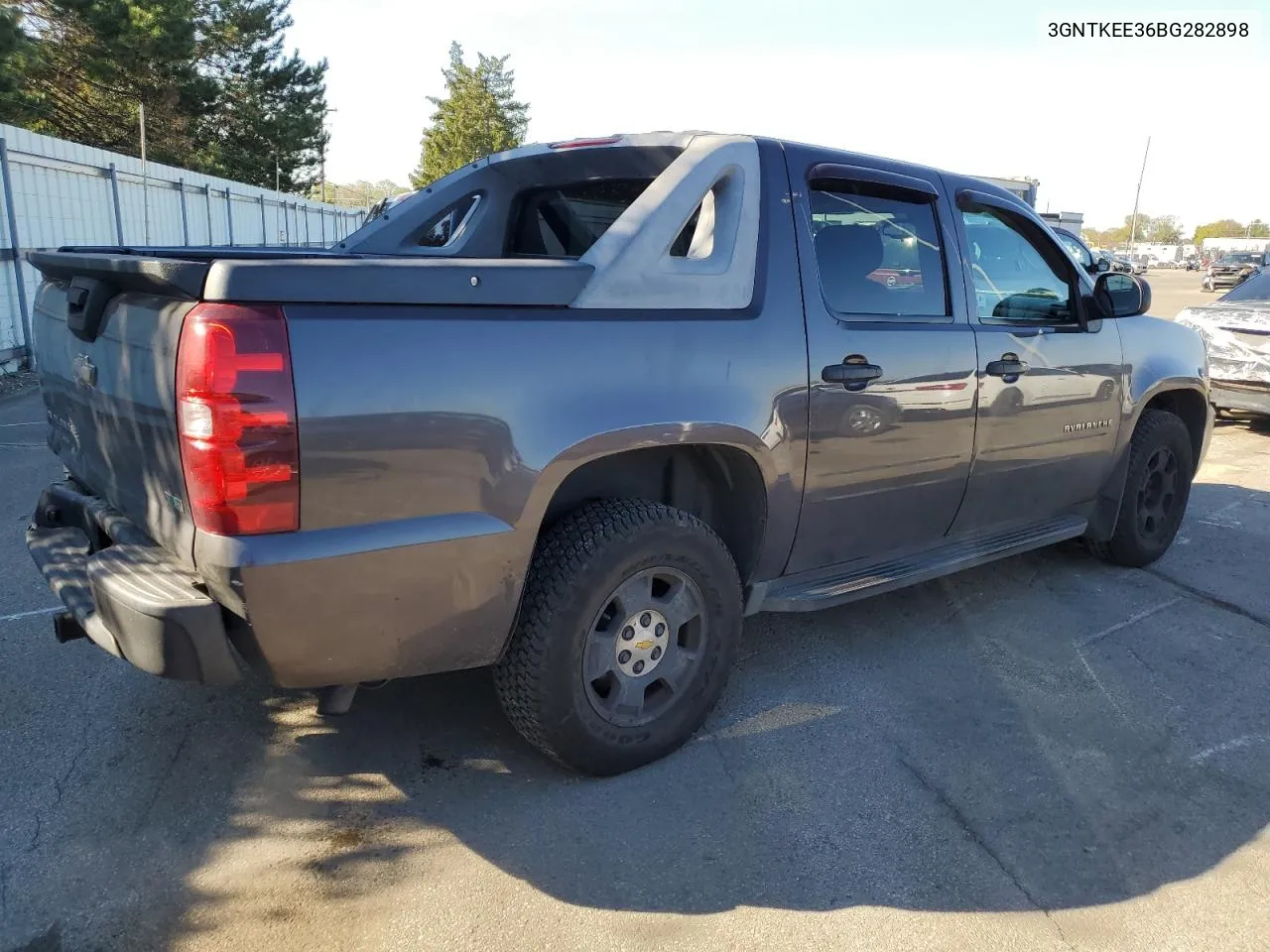 2011 Chevrolet Avalanche Ls VIN: 3GNTKEE36BG282898 Lot: 76941574