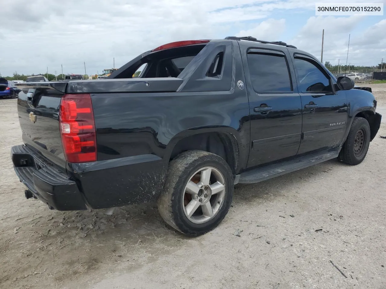 2013 Chevrolet Avalanche Lt VIN: 3GNMCFE07DG152290 Lot: 75111354